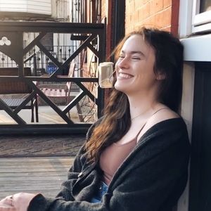 Meet your Posher, Nicole